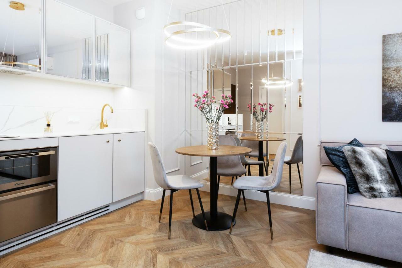 Mennica Residence Apartments By Renters Prestige Varsovia Exterior foto
